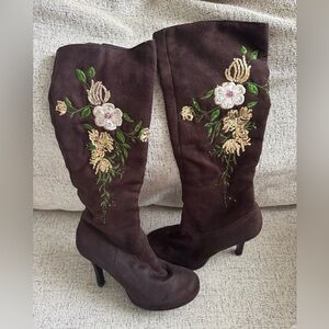 Vintage Embroidered Brown Knee-High Boots